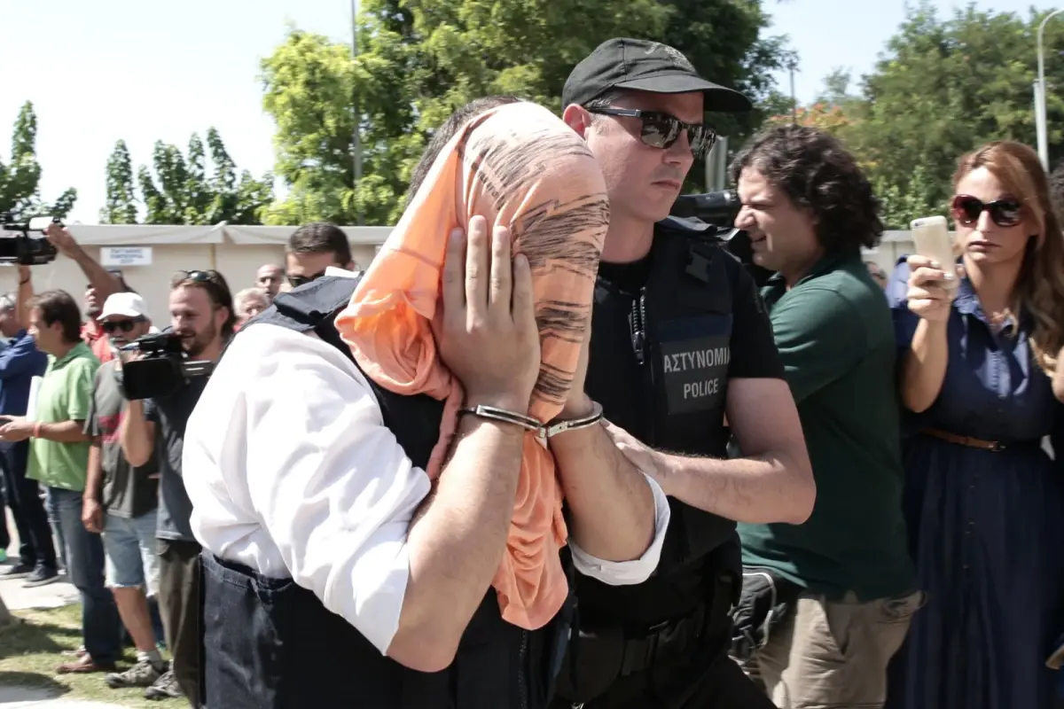 Helikopterle Yunanistan\'a Kaçan Darbeciler 4 Askeri Almamış