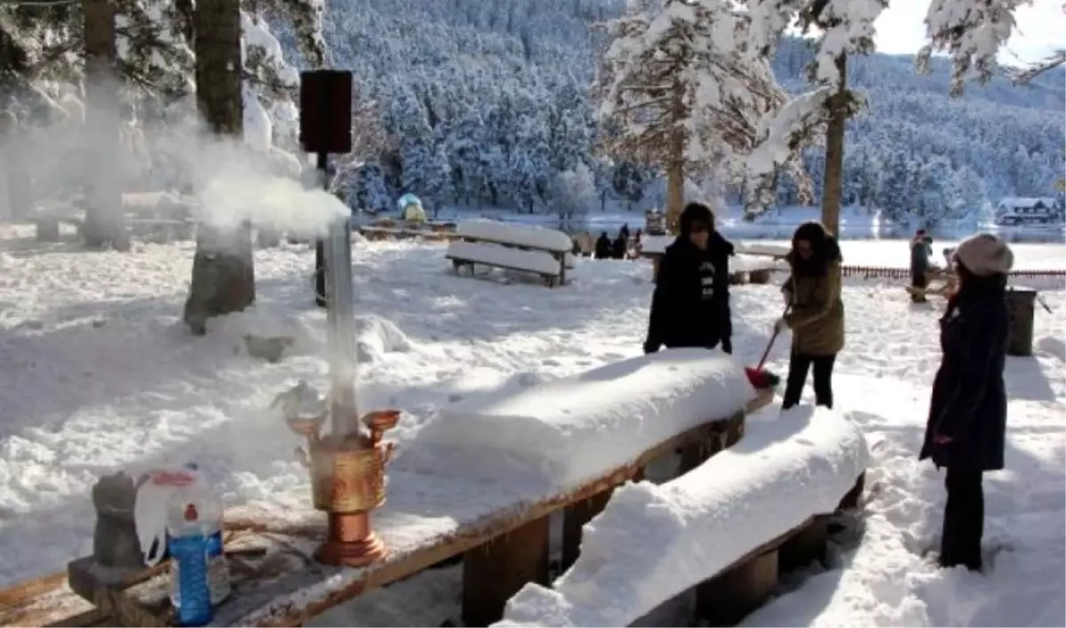 Bolu\'nun Doğal Güzelliklerine Ziyaretçi Akını