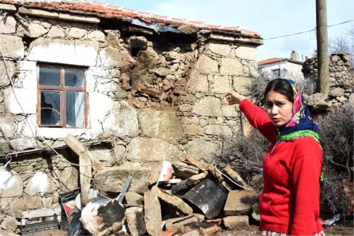 Enkaz Altından Çıkarılan Depremzede: Beni Kızım Kurtarmış (2)