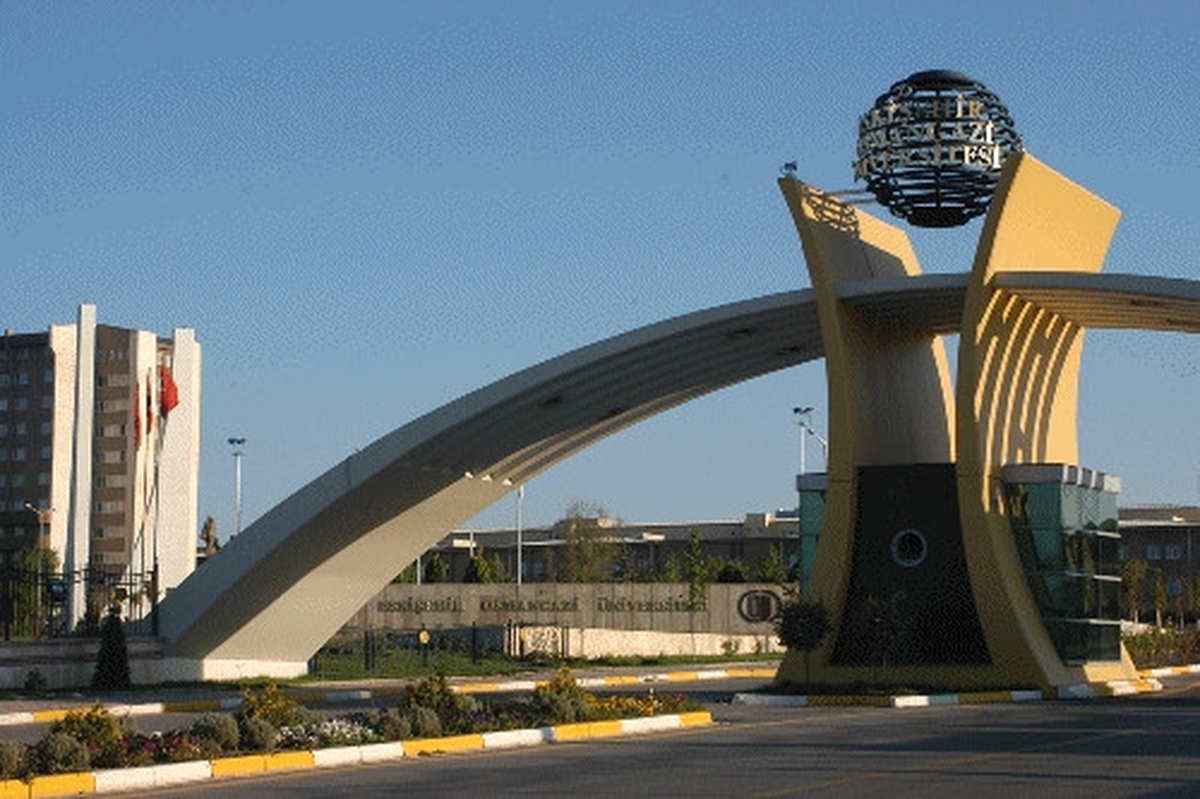 Eskişehir\'de 44 Akademisyen Fetö/pdy\'den İhraç Edildi