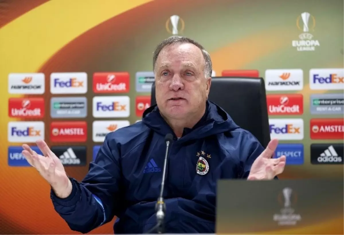 Fenerbahçe\'den Advocaat\'a Yeni Sözleşme Teklifi