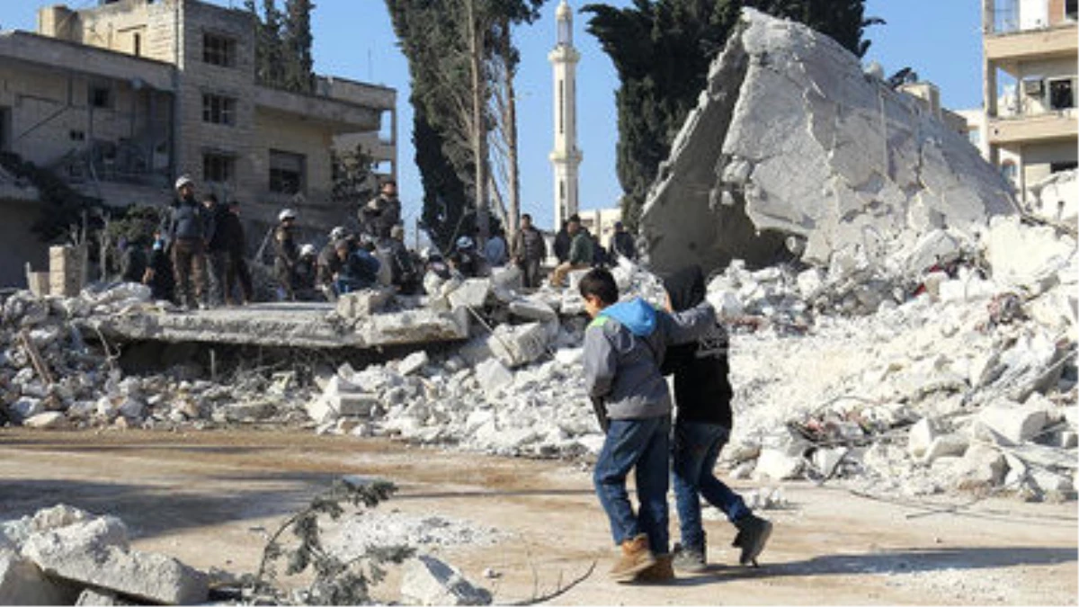 İdlib\'e Yapılan Hava Saldırıları Sivilleri Vurdu