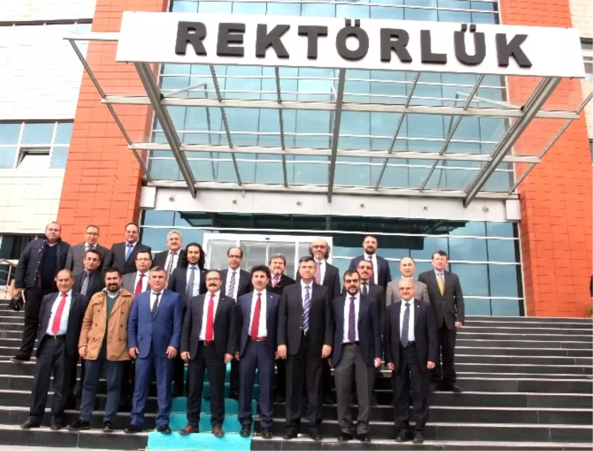 Kilis 7 Aralık Üniversitesi Rektörü Karacoşkun Açıklaması