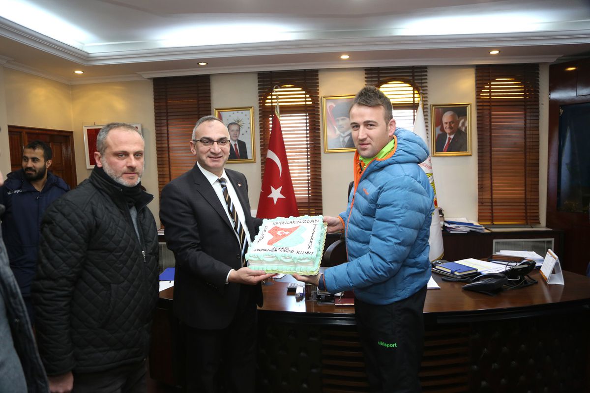Sapancaspor\'dan Başkan Yılmazer\'e Ziyaret