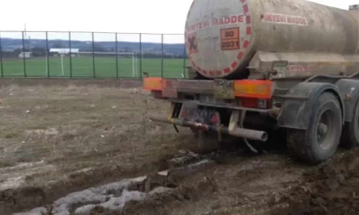 Tankerden Sızan Asit Çevreye Zarar Verdi