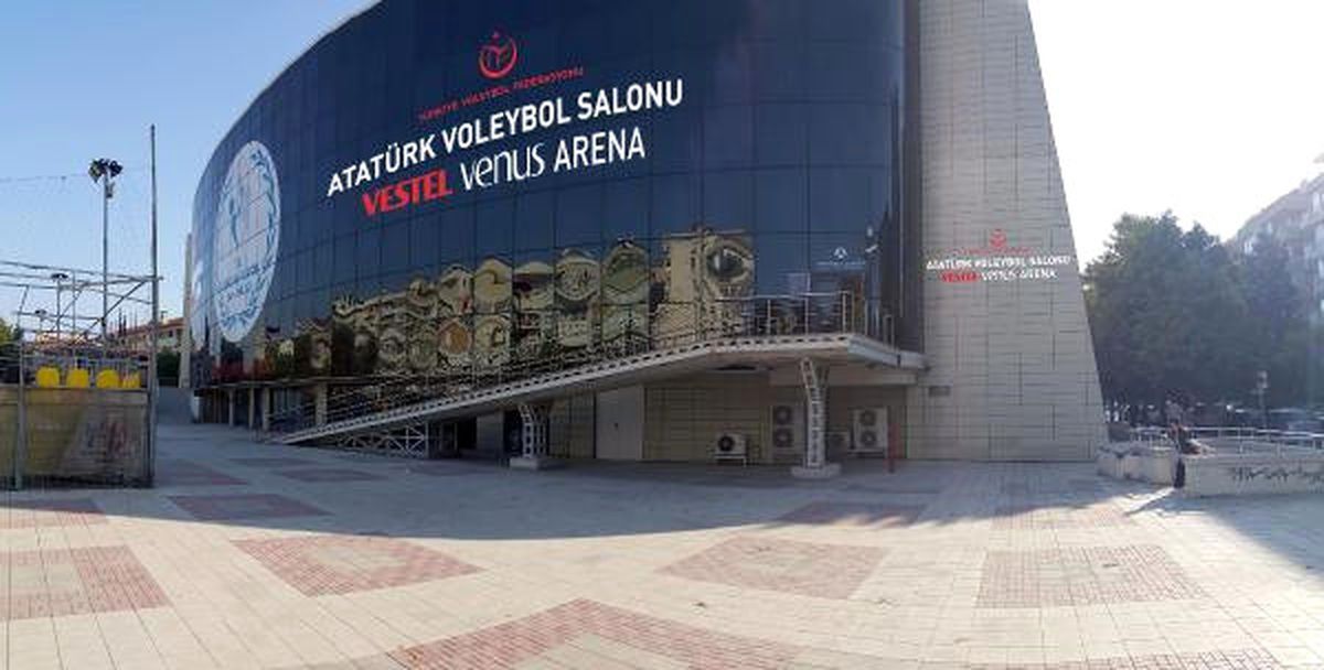 Vestel İzmir\'de Voleybol Salonuna Sponsor Oldu