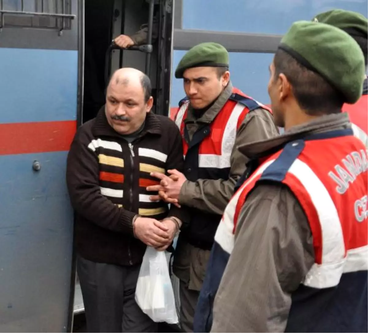 Zonguldak\'ta 3 Uyuşturucu Sanığına Hapis Cezası