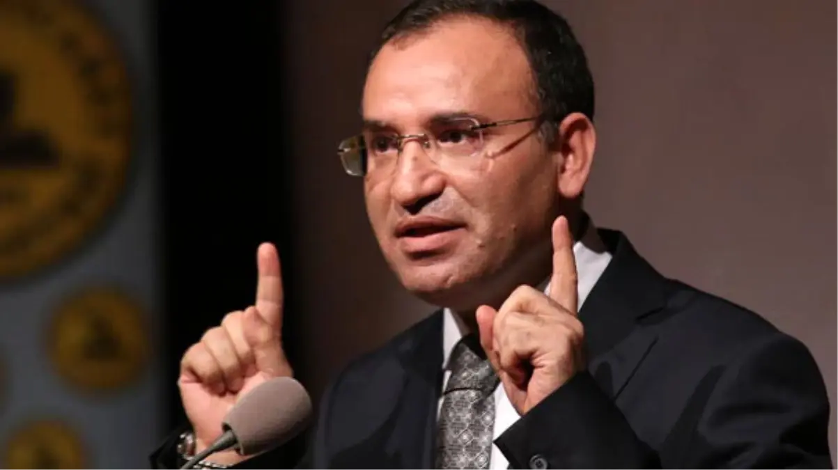 Adalet Bakanı Bozdağ\'dan "Cumhurbaşkanlığı Hükümet Sistemi" Yorumu