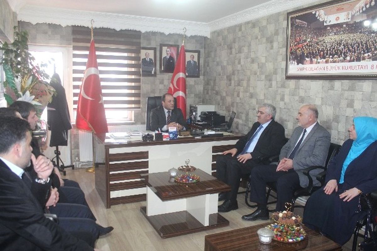 AK Parti İl Başkanı Öz, MHP Erzurum İl Başkanı Karataş\'ı Ziyaret Etti