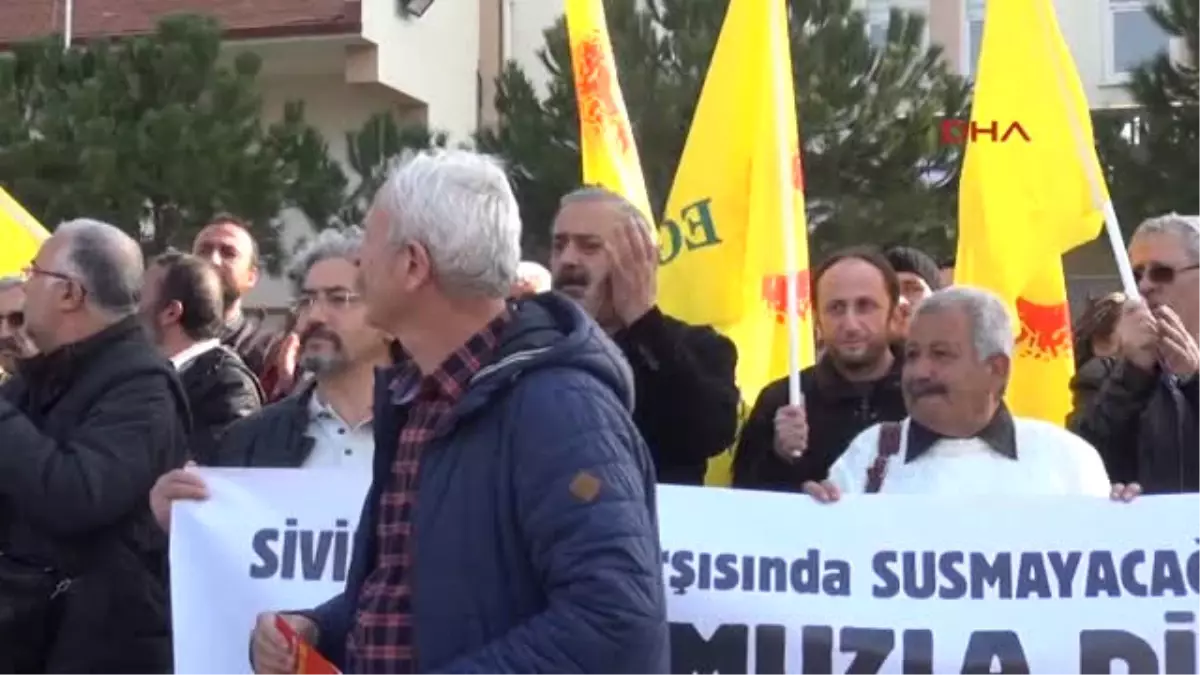 Antalya Eğitim Sen Ihraçları Protesto Etti