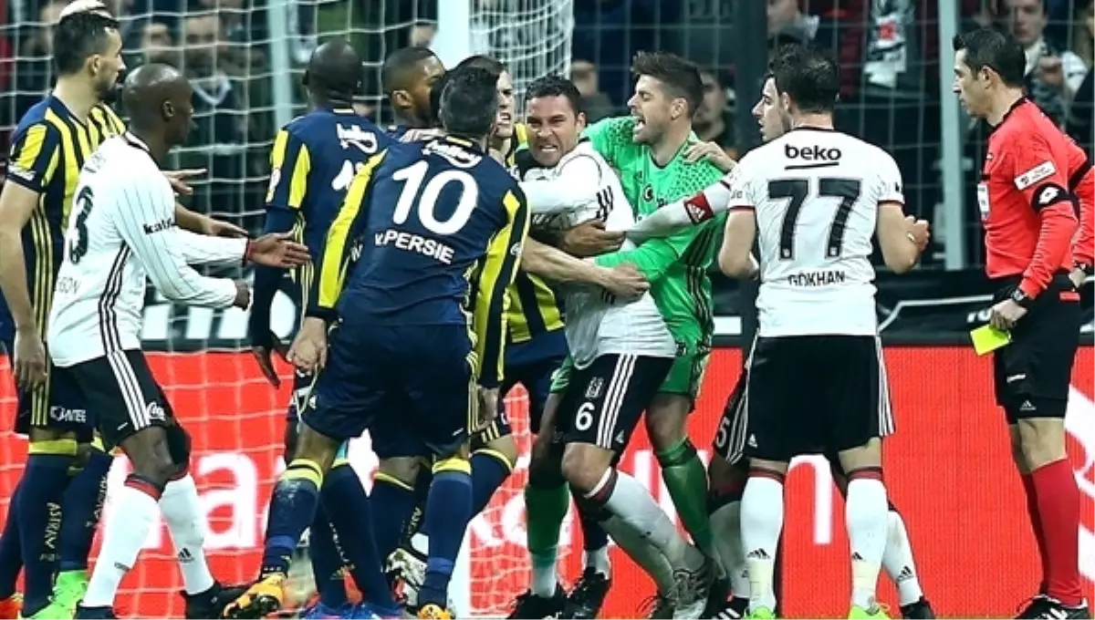 Beşiktaş - Fenerbahçe Derbisinin Gergin Geçmesinde En Büyük Pay Kime Aitti?