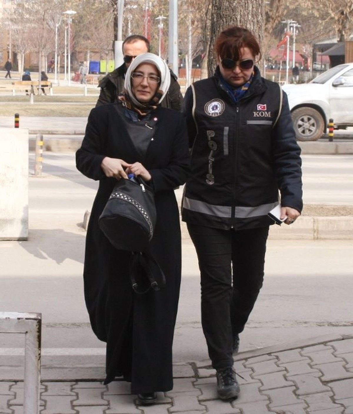 Fetö Ablası Olduğu İddia Edilen Kadın Adliyeye Sevk Edildi