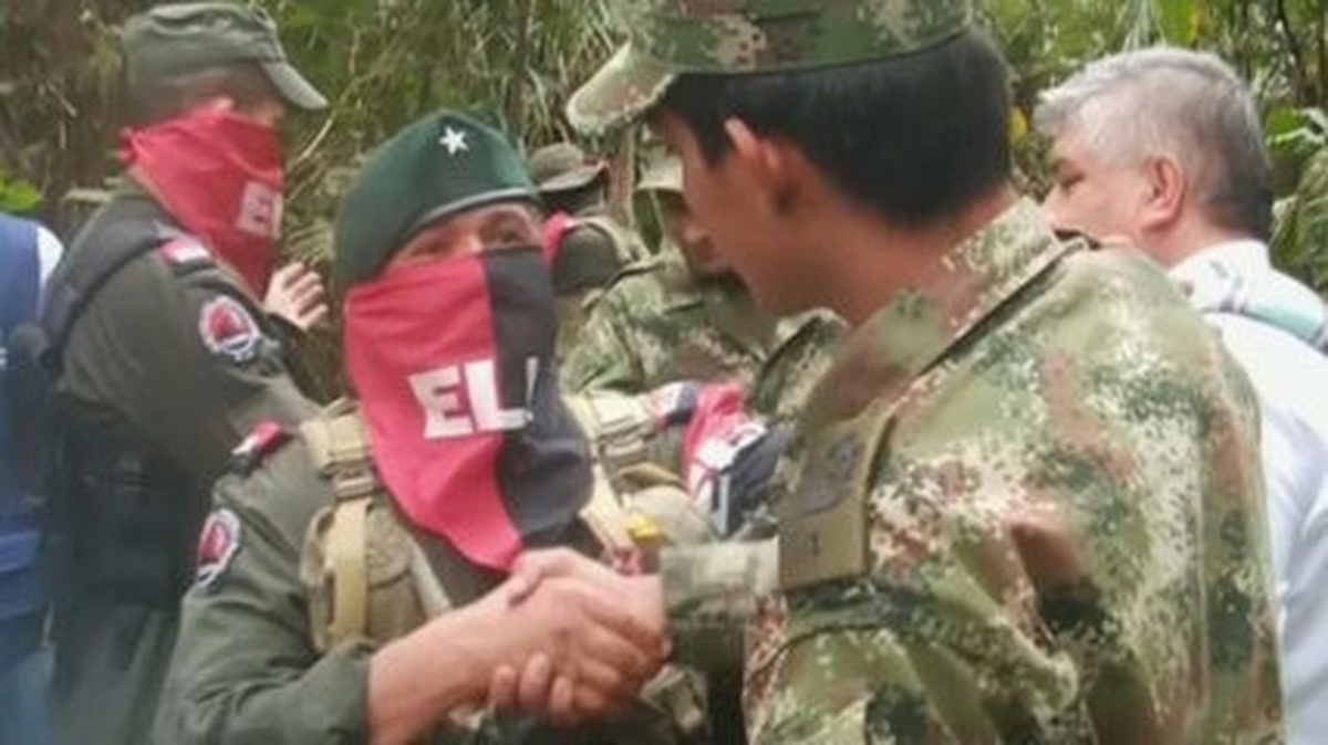 Kolombiya Barışın Tadını Aldı: Farc\'ın Ardından Eln de Masada