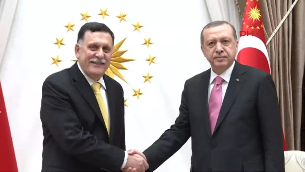 Libya Başkanlık Konseyi Başkanı Serraj Cumhurbaşkanlığı Sarayı\'nda