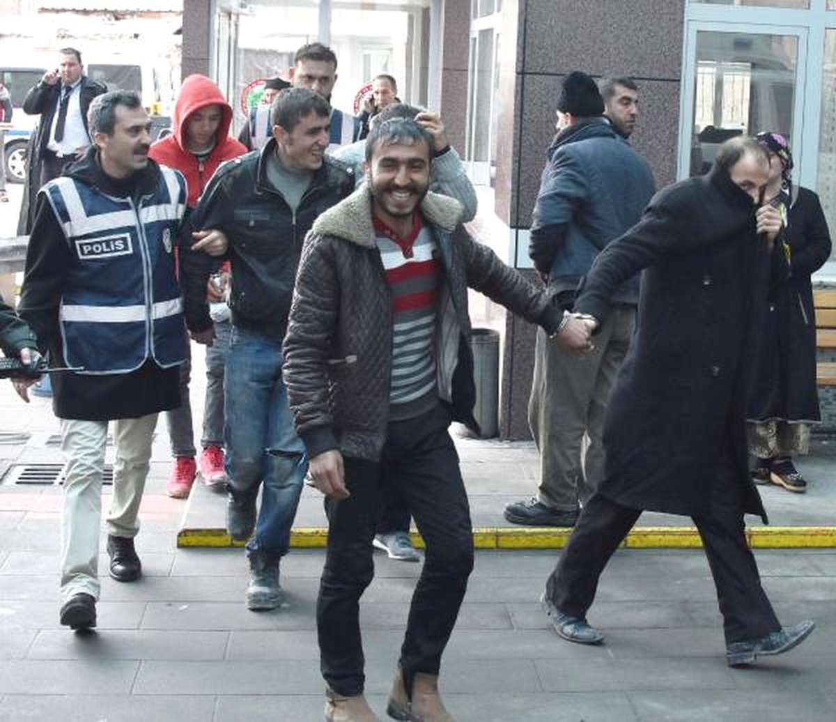 Muhabbet Kuşu Hırsızları Tutuklandı
