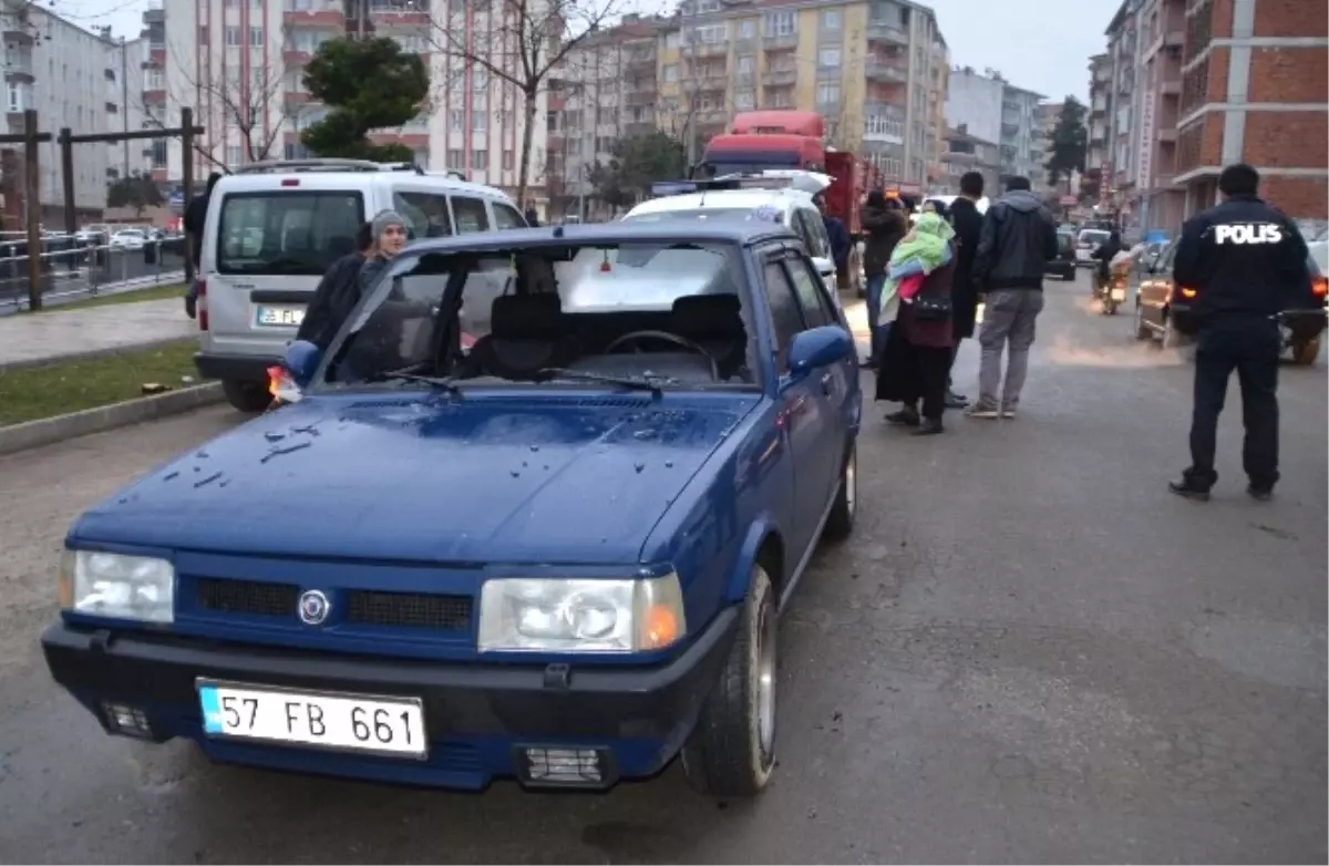 Otomobilin Çarptığı Yaya Yaralandı