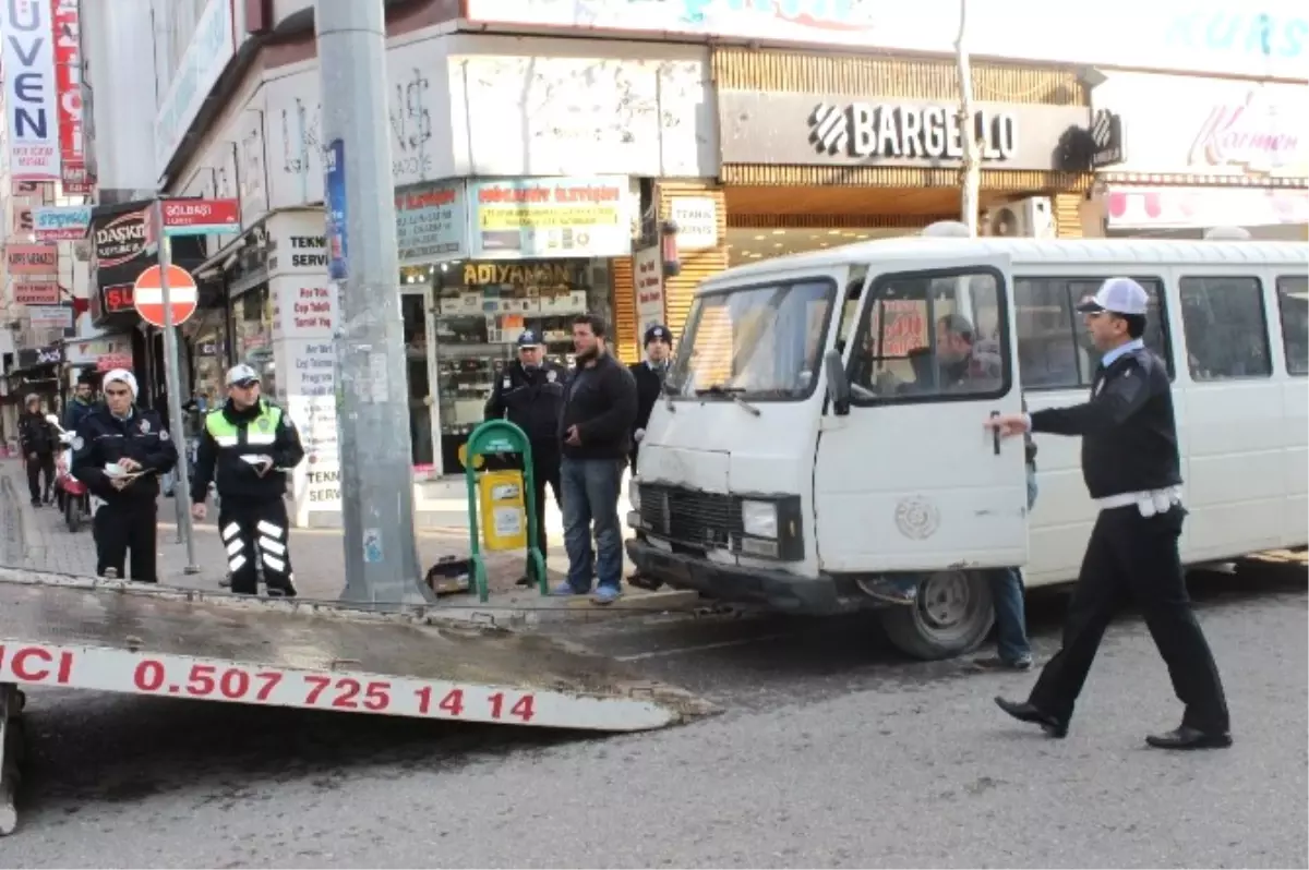 Plakasız Minibüs Polisi Harekete Geçirdi