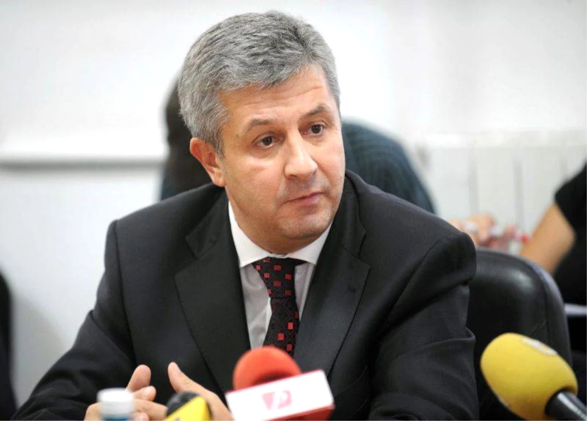 Romanya Adalet Bakanı Iordache Görevinden İstifa Etti