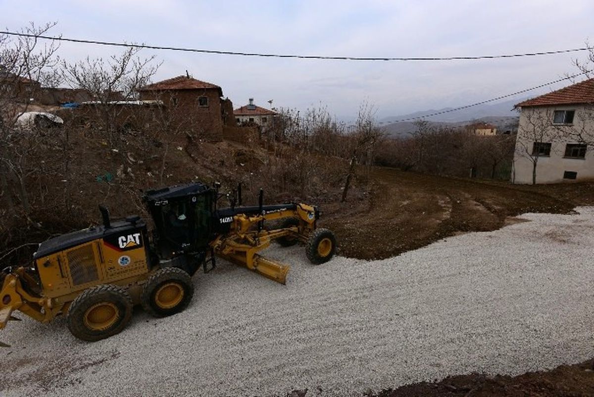 Yukarı Çolaklı Mahallesinde Stabilize ve Çevre Düzenleme Çalışması Yapıldı