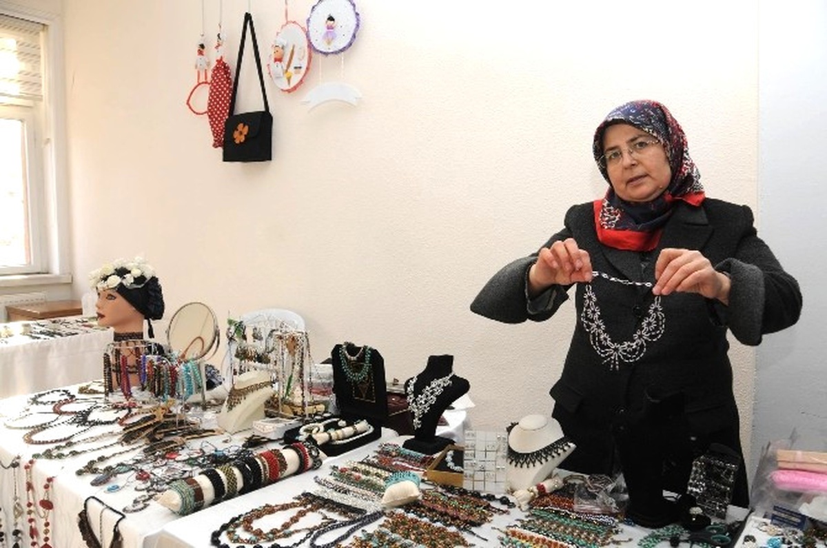 14 Şubat Hediyeleri Hanımeller Çarşısı\'ndan