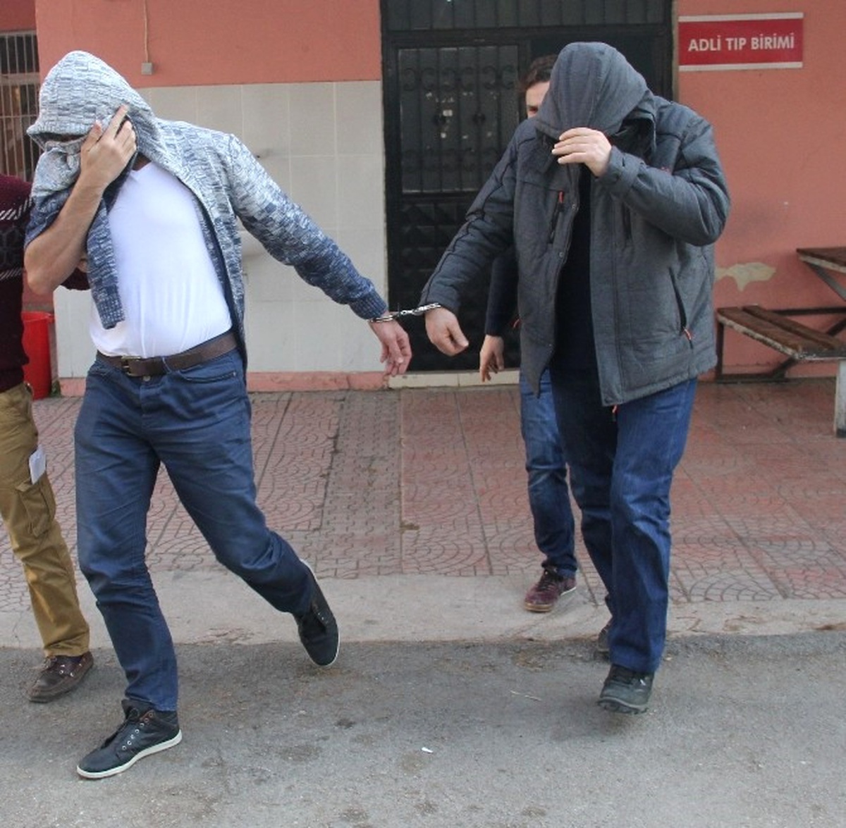 Adana\'da Yabancı Uyruklu 2 Deaş Üyesi Tutuklandı