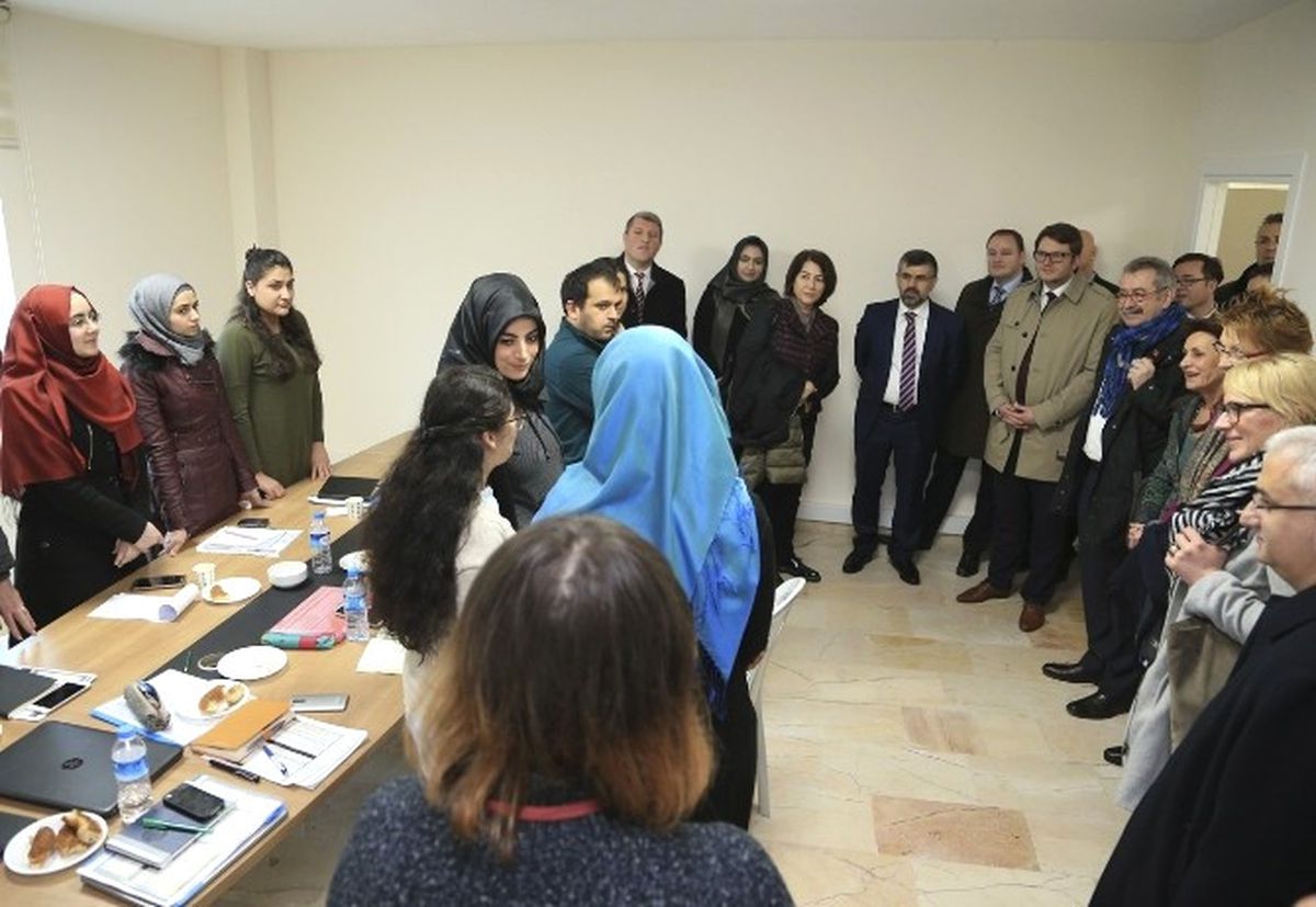 Alman Milletvekillerinden Sultanbeyli\'ye Ziyaret