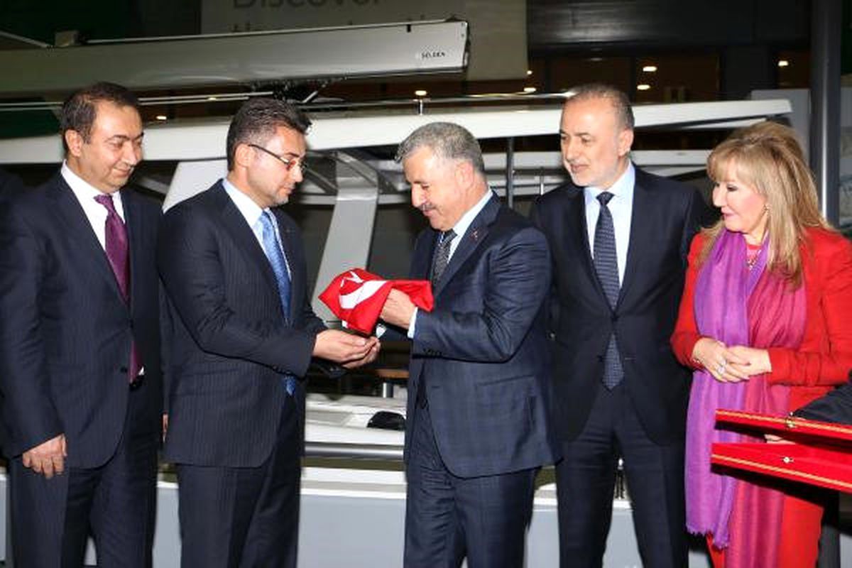 Bakan Arslan\'dan \'Taksim\'e 3 Katlı Tünel\' Açıklaması