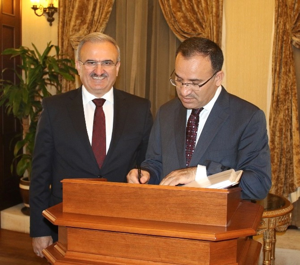 Bakan Bozdağ: "İstinaf Mahkemeleriyle İlgili Yeni Yasa Teklifini TBMM\'ye Sunacağız"