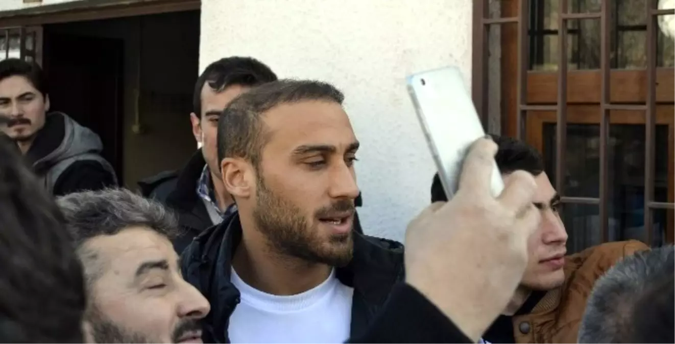 Beşiktaşlı 3 Futbolcu Cuma Namazına Gitti