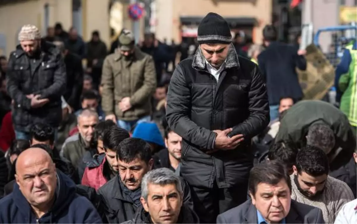 Beyoğlu Belediye Başkanı, Taksim\'e Yapılacak Camiyle İlgili Bilgi Verdi