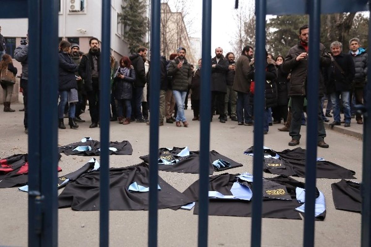 Cebeci Kampüsü\'nde Khk Protestosuna Polis Müdahale Etti