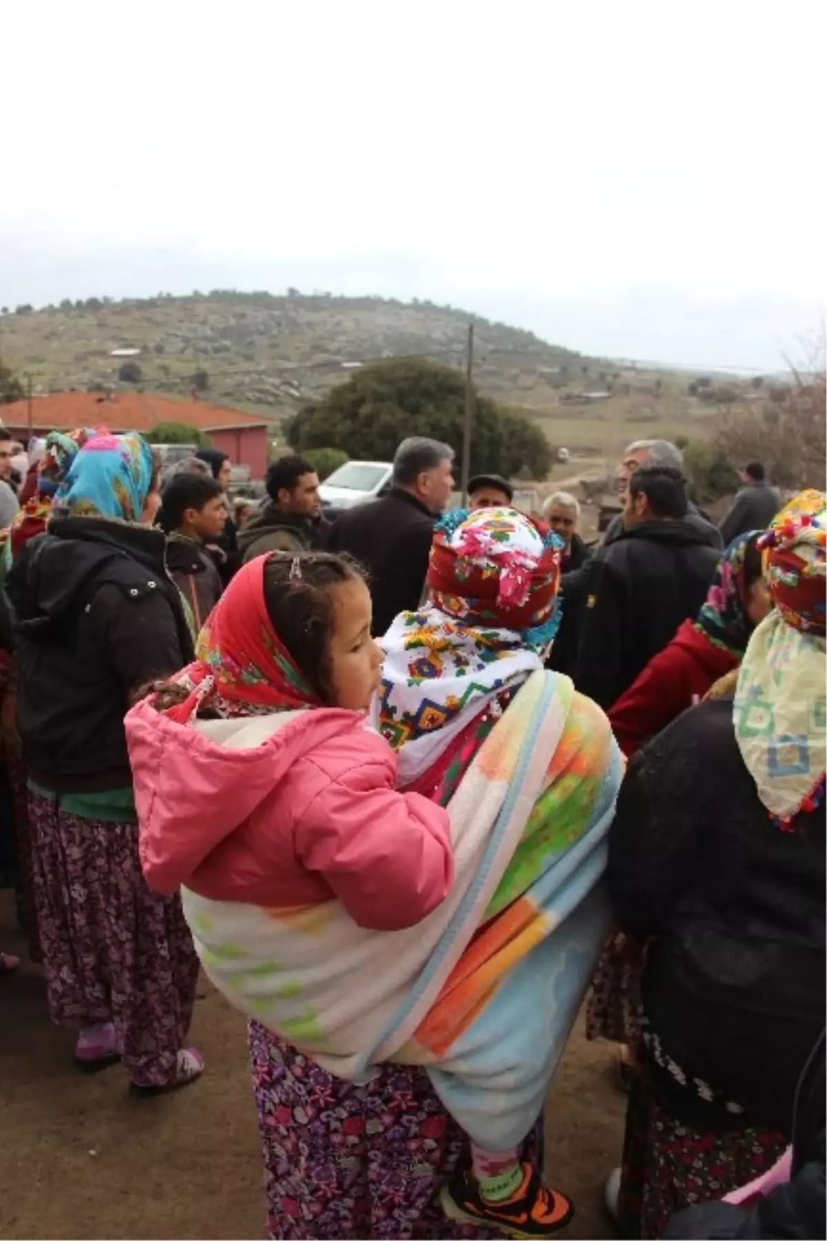 Deprem Bölgesinde Çadırda Cuma Namazı