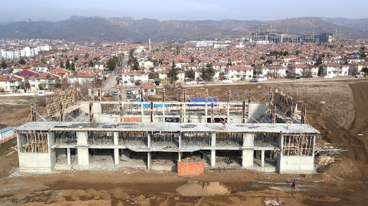 Elazığ\'da 15 Temmuz Şehitleri Spor Salonunun İnşası Devam Ediyor