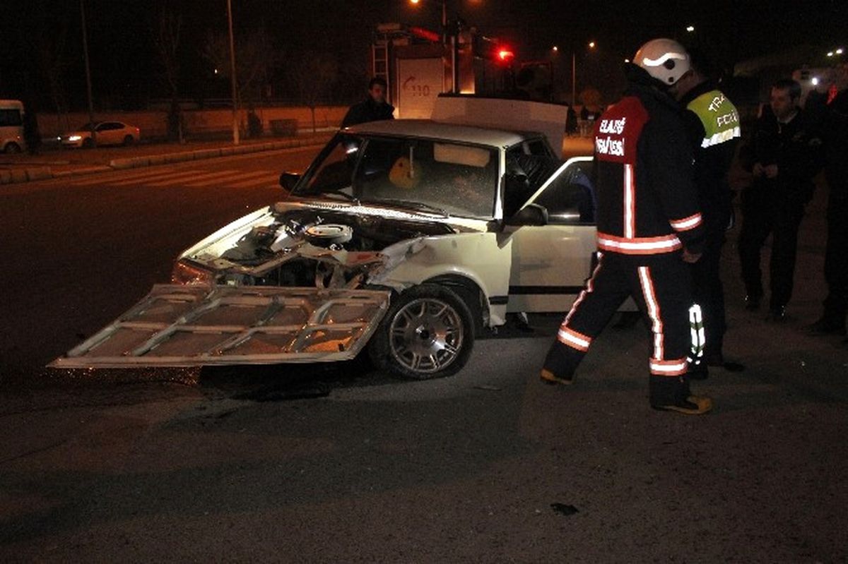 Elazığ\'da Trafik Kazası: 1 Yaralı