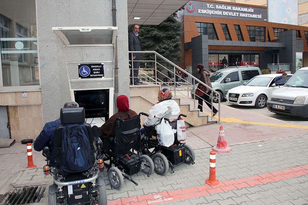 Eskişehir\'de Engelli Araçları İçin Şarj İstasyonu