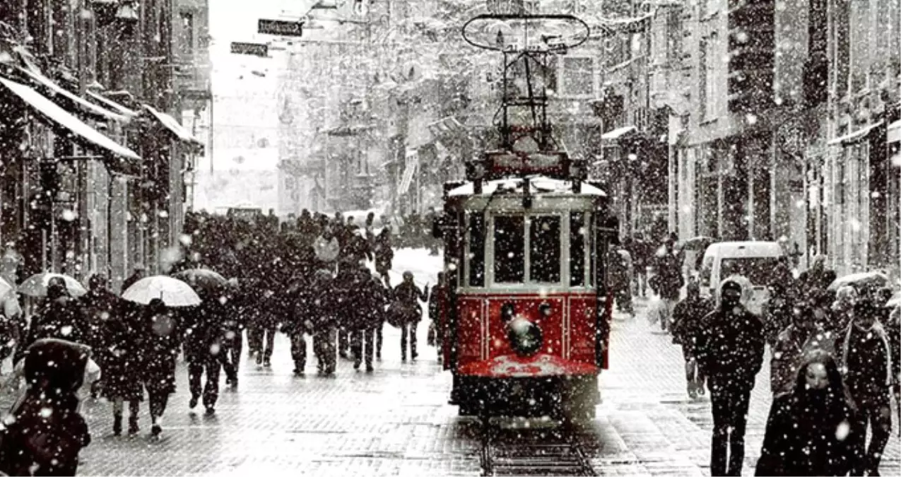 İstanbul\'da Kar Yağışı Salı Gününe Kadar Devam Edecek