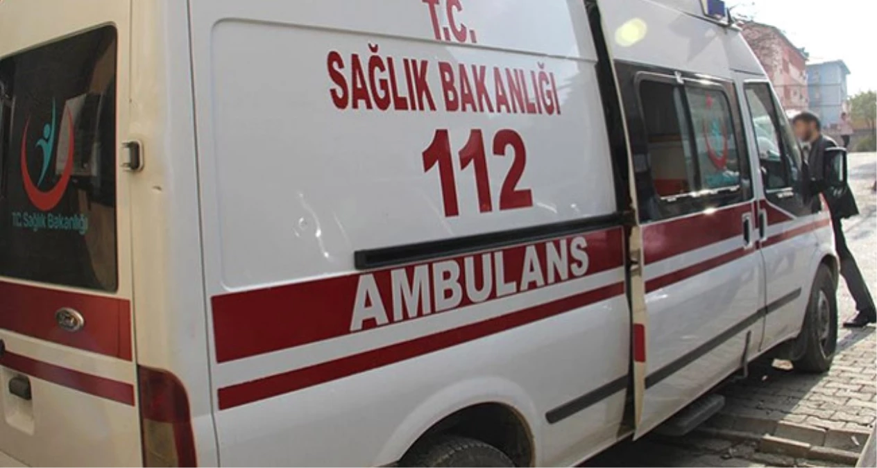 İzmir\'de Trafik Kazası: 1 Ölü, 2 Yaralı