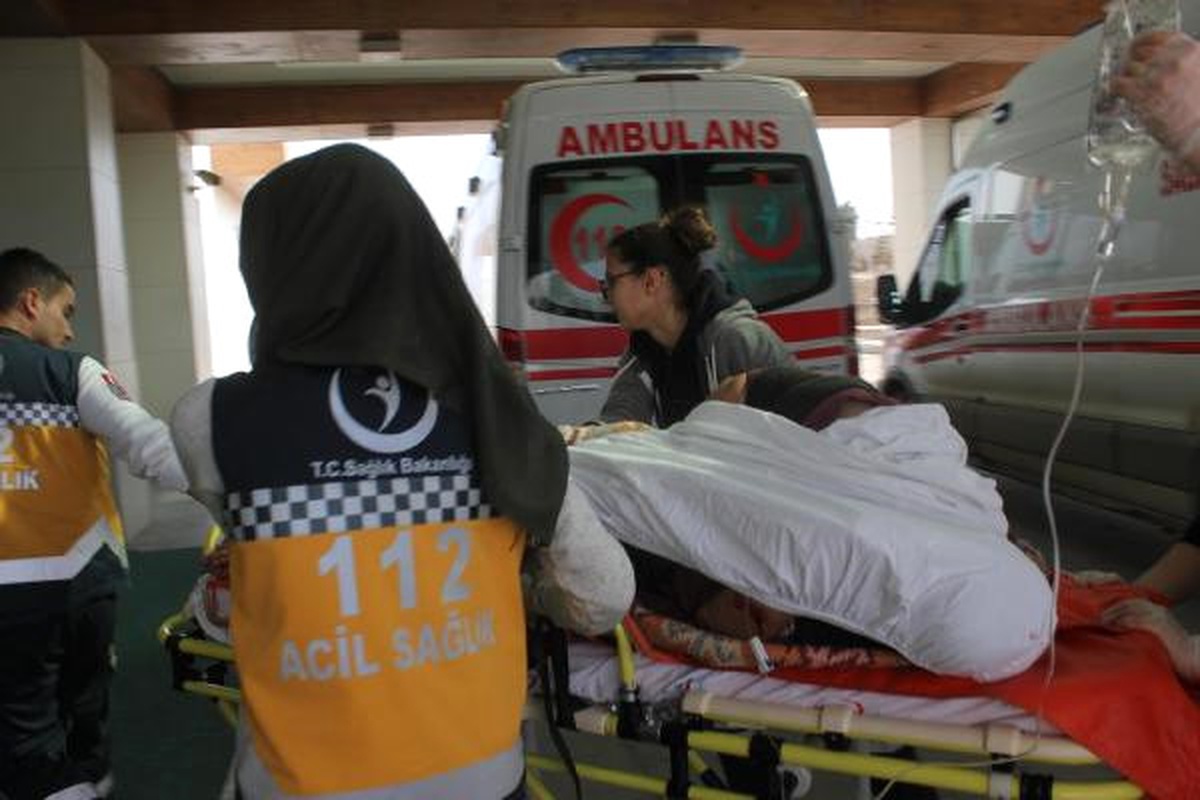 Kardeşini Odaya Kilitleyip 11 Yerinden Bıçakladı