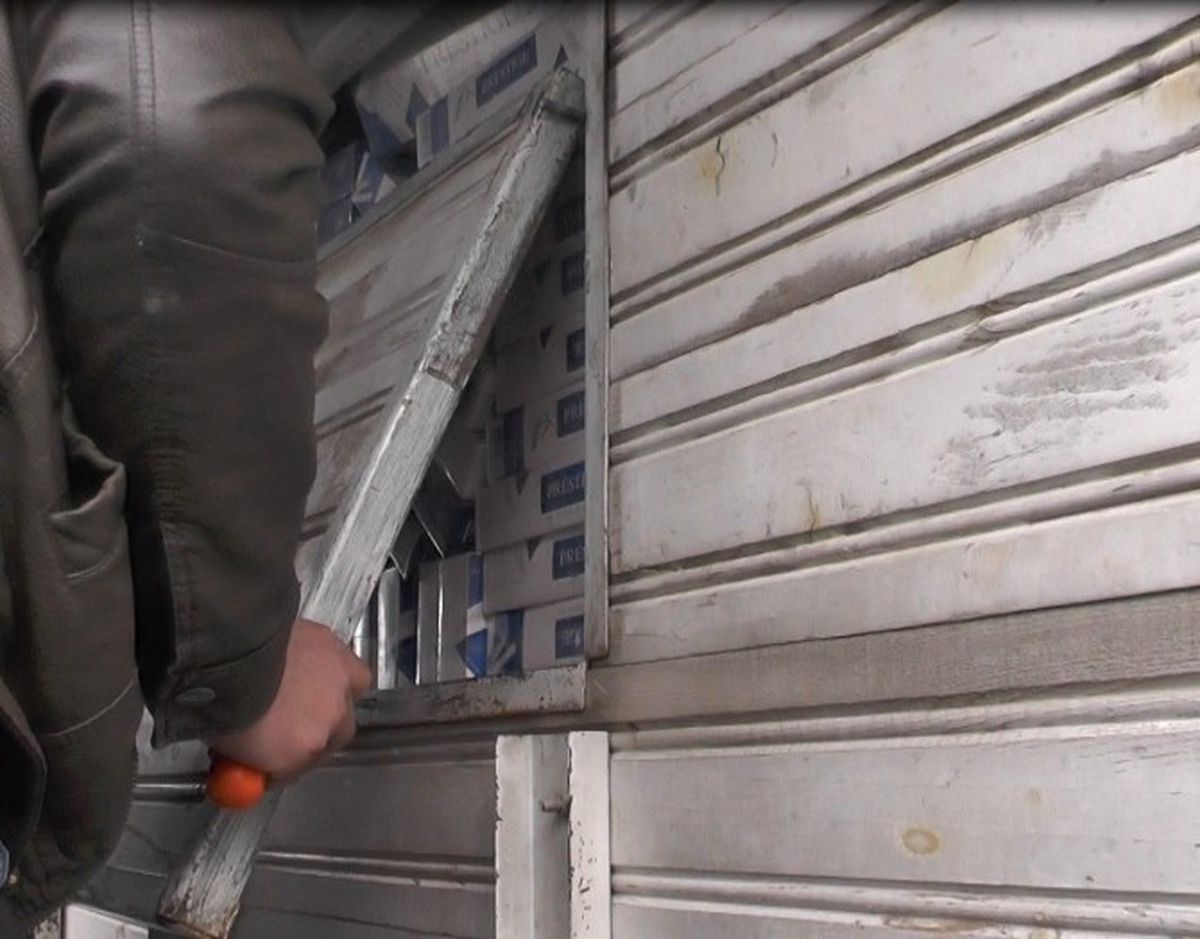 Kars\'ta 6 Bin 690 Paket Kaçak Sigara Ele Geçirildi
