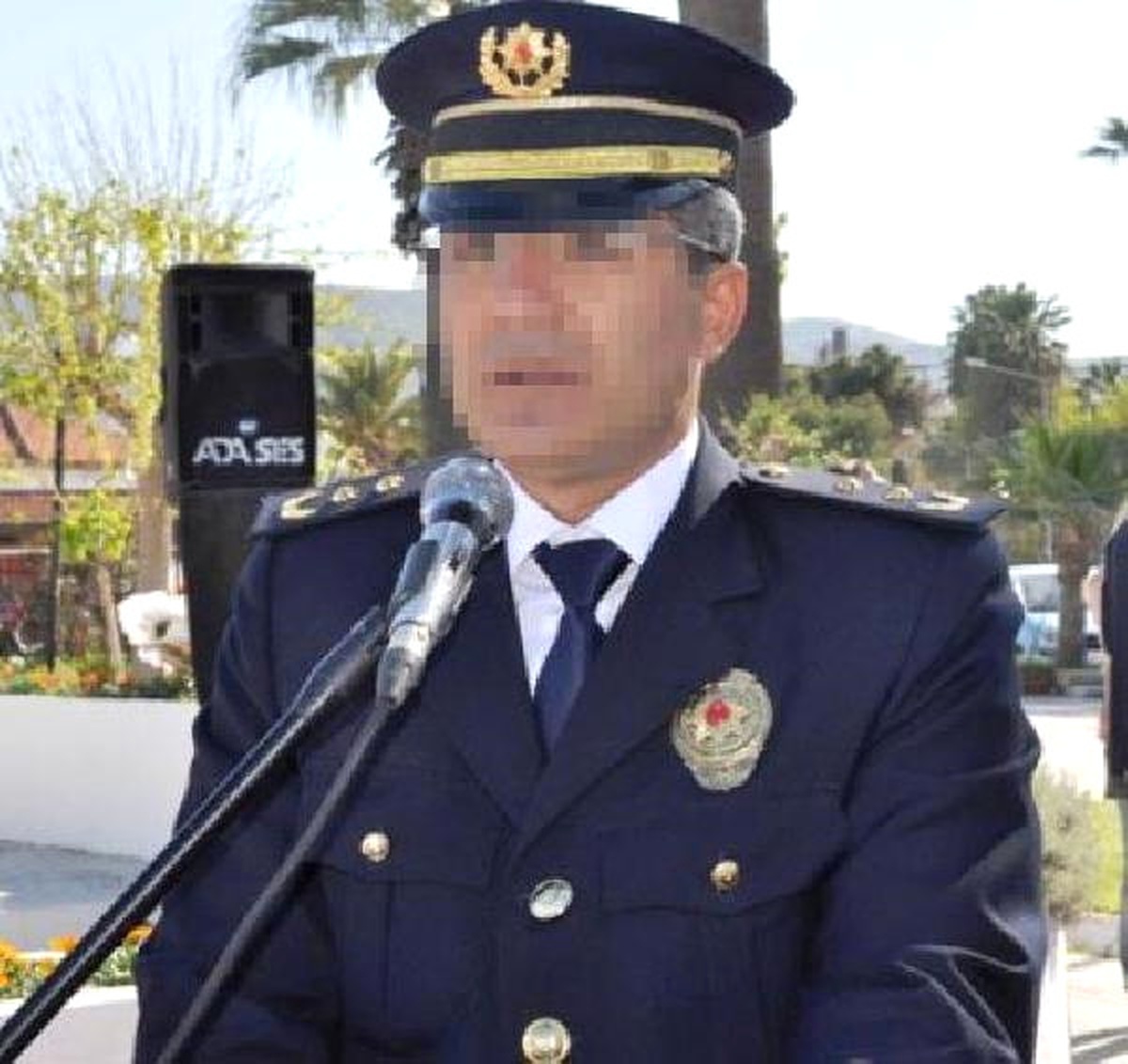 Kuşadası\'nda Eski Emniyet Müdürüne Tutuklama