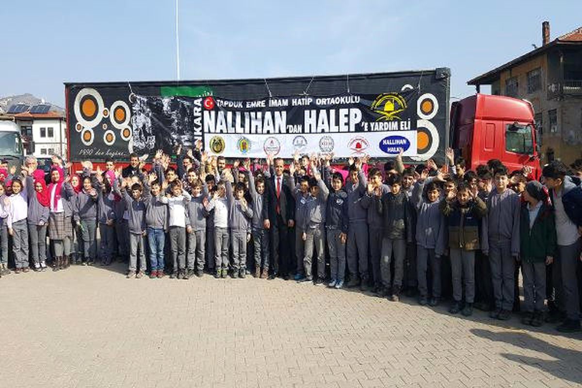 Ortaokul Öğrencileri Halep İçin Seferber Oldu
