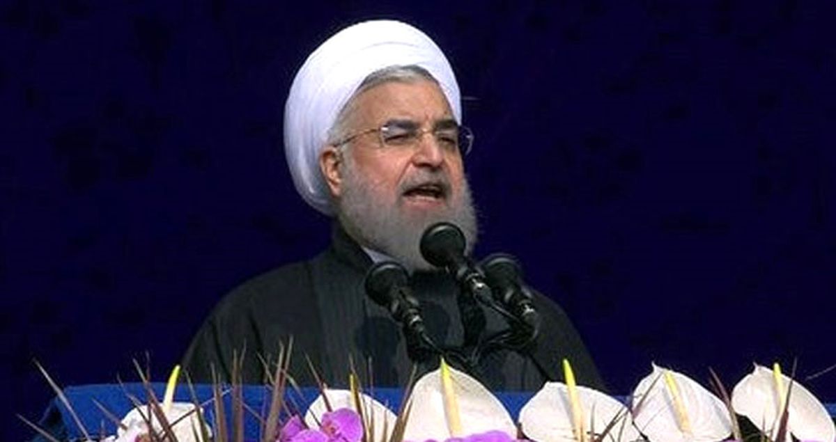Ruhani, İran İslam Devrimi\'nin 38. Yıl Dönümünde Trump\'a Yüklendi