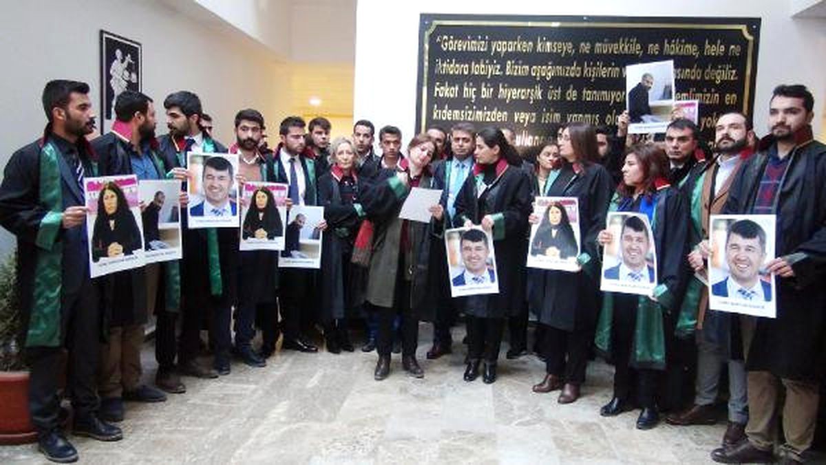 Şanlıurfa\'da Avukatlardan Ohal Tepkisi