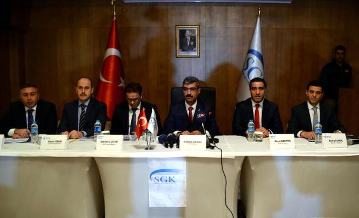 Sgk Başkanı Bağlı: Terörden Zarar Gören İş Verenin Prim Borcu Ödemesini 2 Mayıs\' A Uzattık