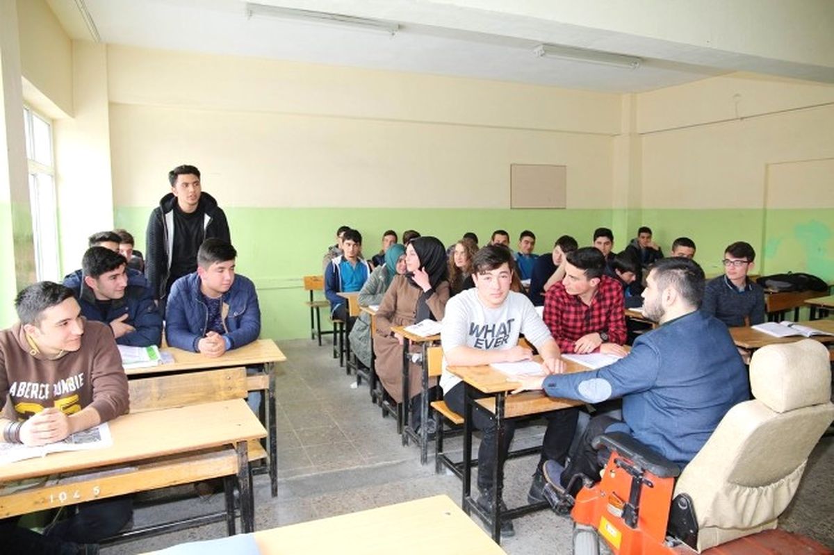 Sivas Belediyesi\'nden Engellilere Ücretsiz Servis Aracı