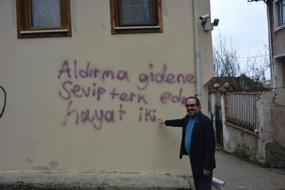 Sprey Bitince Yazıyı Tamamlayamadı