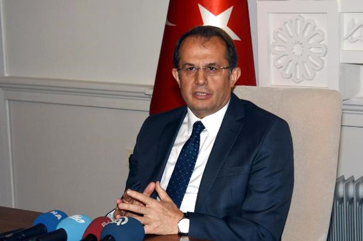 Van Büyükşehir Belediyesi\'nde 190 Personel Açığa Alındı