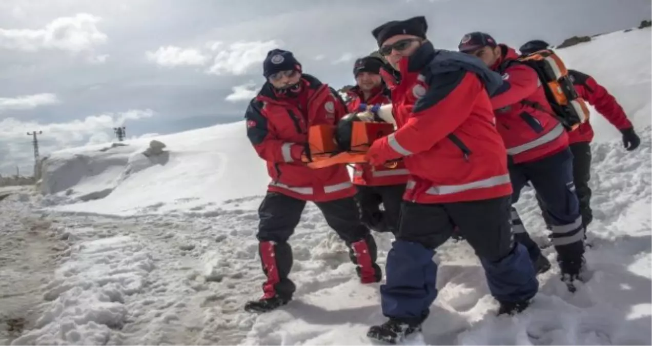 2 Bin Rakımlı Yaylada Çığ Tatbikatı