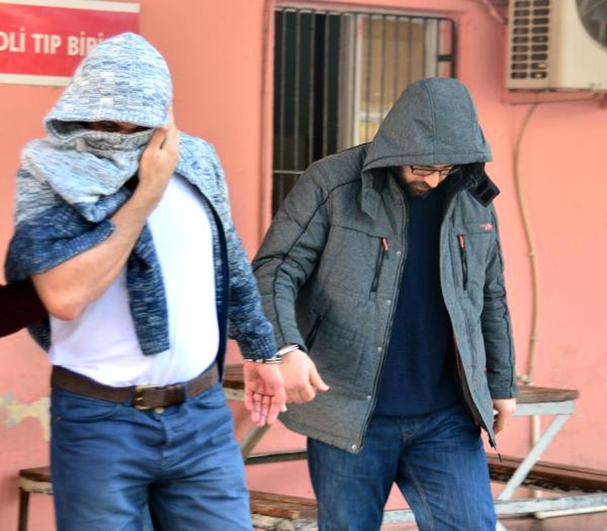 Adana\'da Yakalanan Deaş\'lıların Avrupa\'da Kanlı Eylem Planladığı Ortaya Çıktı
