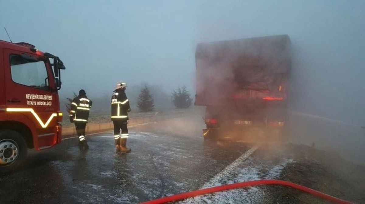 Alev Alan Tıra İtfaiye Ekipleri Müdahale Etti